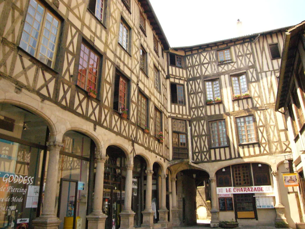 Haute-Vienne : Limoges et la Porcelaine
