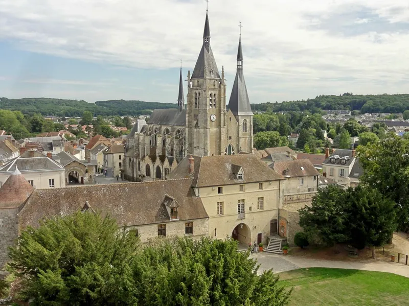 Essonne: Dourdan, Milly-la-ForĂŞt and the Treasures of Hurepoix