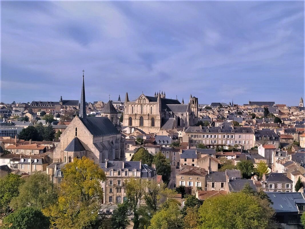 Vienne : Poitiers, le Futuroscope et l'Art Roman